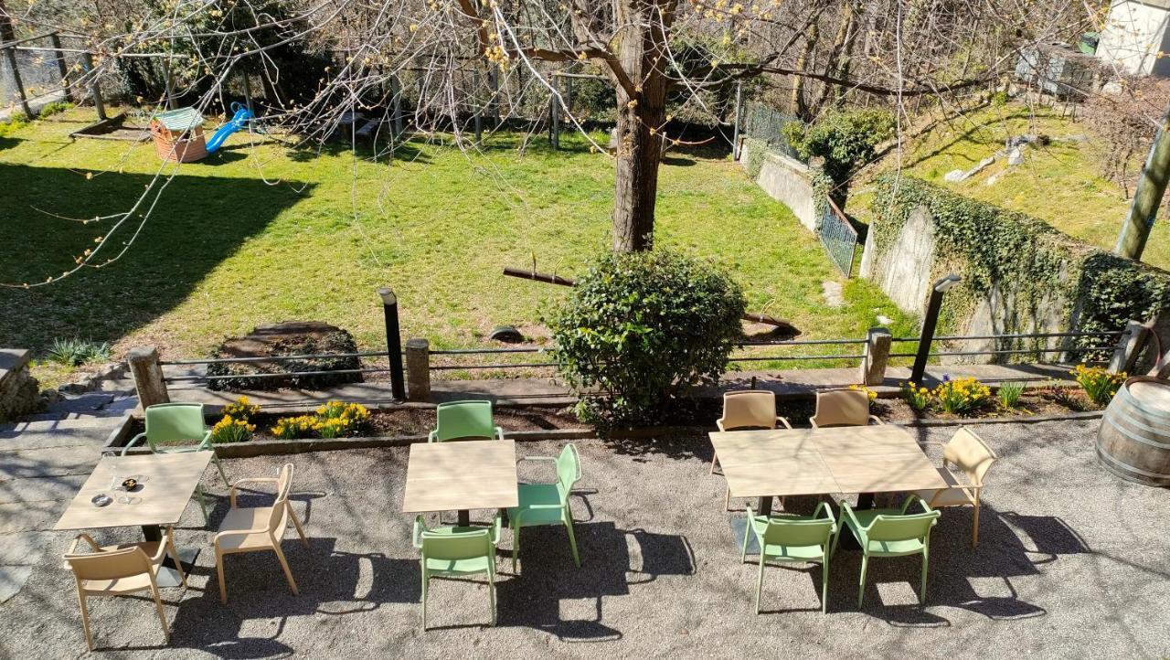 Osteria Con Alloggio Ul Furmighin Morbio Inferiore Esterno foto
